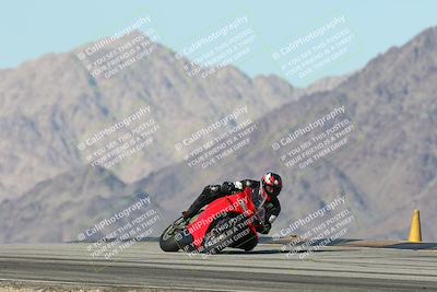 media/Dec-01-2025-Moto Forza (Mon) [[2daa91e15f]]/1-Advanced Group/Session 4 Turn 9/